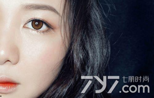 欧美亚裔淡妆教程图片,自然清新，展现独特魅力